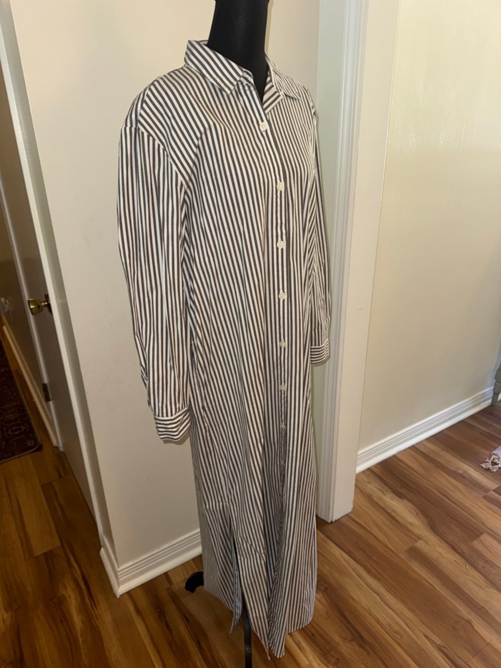 LOFT Striped Button-Up Dress in Gray & White - Picture 4 of 8